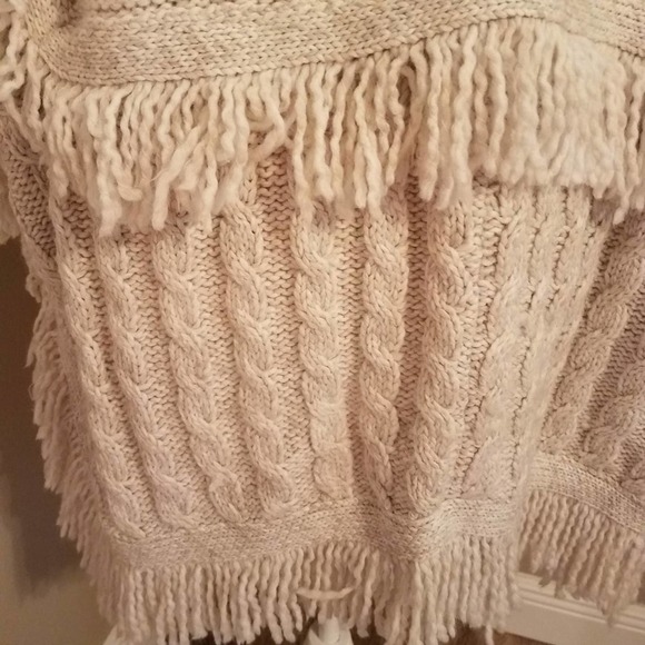 gap Fringe Tassel Open Sweater Poncho - Picture 6 of 8